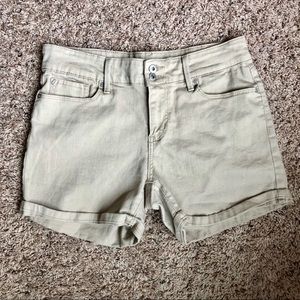 Denizen Levi Jean Shorts khaki